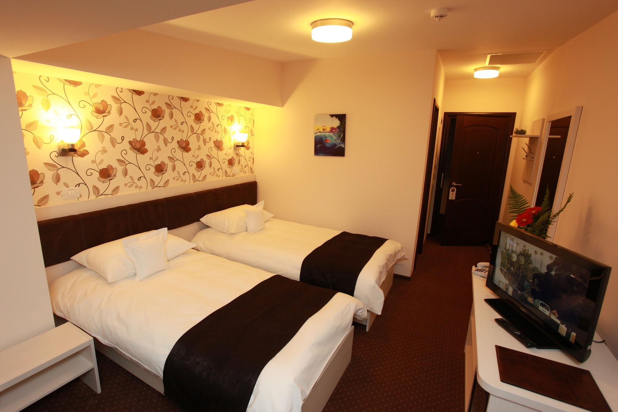 West Plaza Hotel Bucureşti Ngoại thất bức ảnh