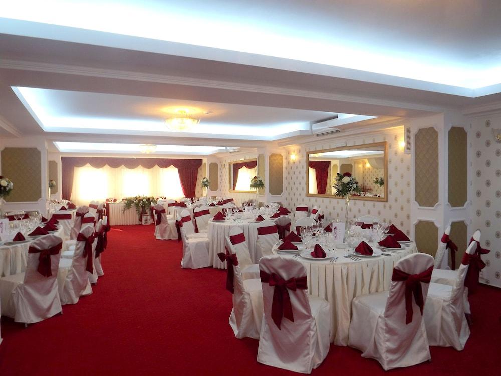 West Plaza Hotel Bucureşti Ngoại thất bức ảnh