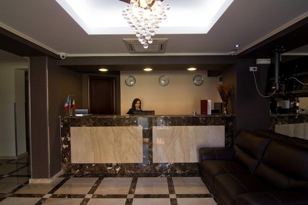 West Plaza Hotel Bucureşti Ngoại thất bức ảnh