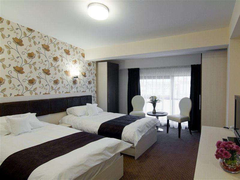 West Plaza Hotel Bucureşti Ngoại thất bức ảnh